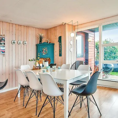 Three-bedroom Holiday In 8 Holiday home Hejls